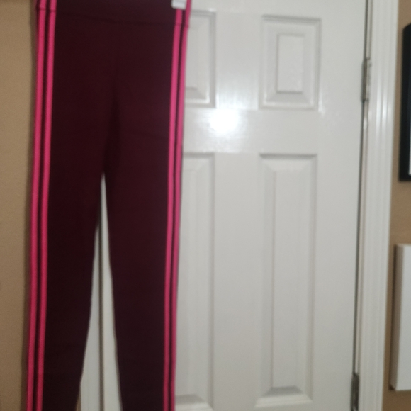 Stylish Burgundy Leggings with Pink Stripes - Picture 1 of 6